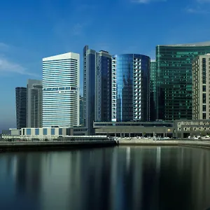 radisson-blu-hotel-dubai-waterfront.dubaihotelsoffers.com/
