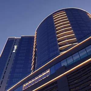 radisson-blu-hotel-dubai-waterfront.dubaihotelsoffers.com/