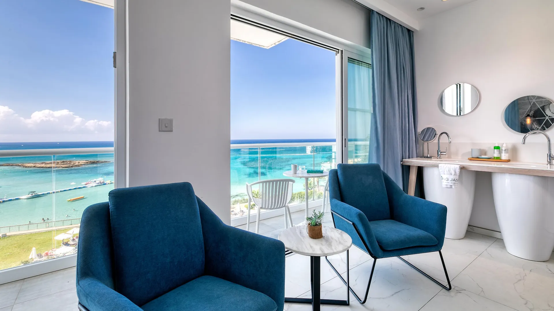 King Jason Protaras - Designed For Adults By Louis Hotels