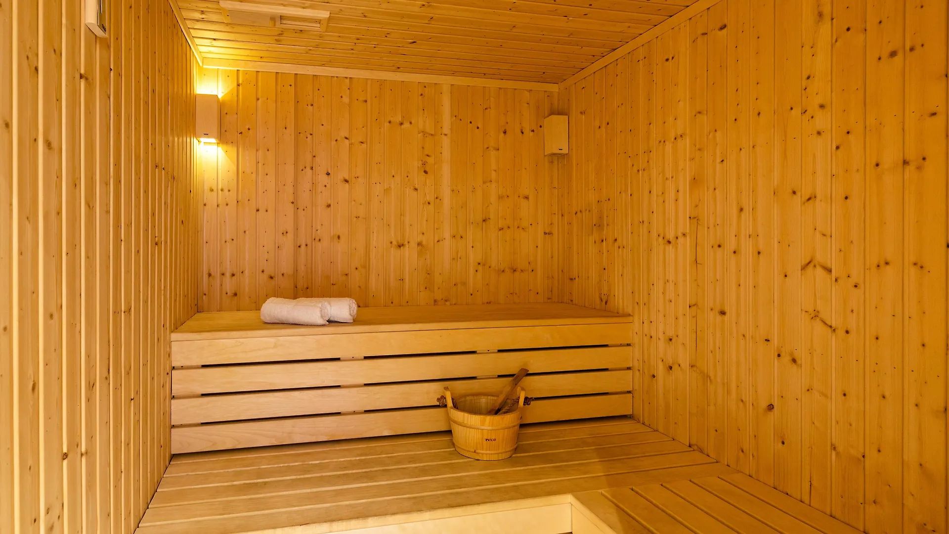 King Jason Protaras - Designed For Adults By Louis Hotels