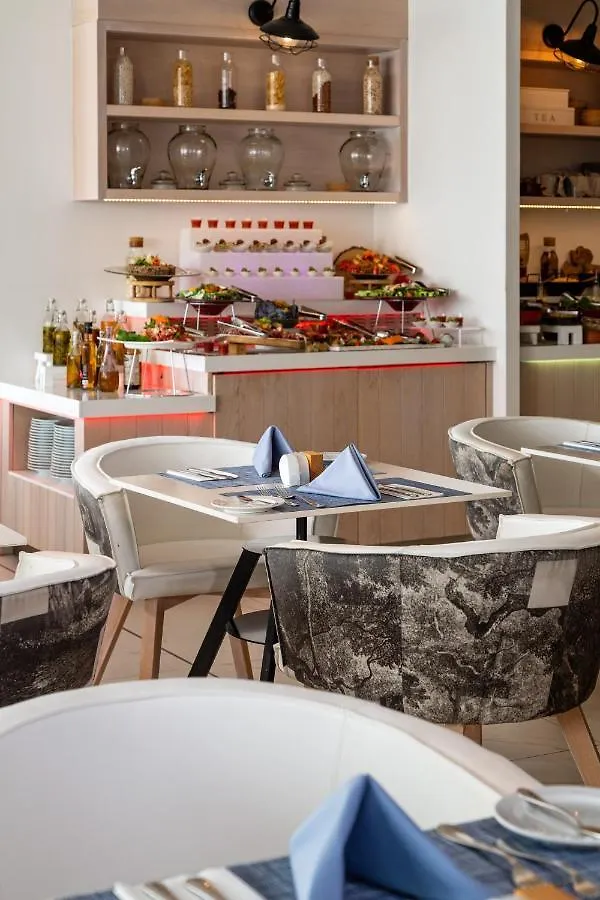King Jason Protaras - Designed For Adults By Louis Hotels